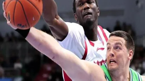 亚伯拉罕以四球三战独占意大利杯射手榜首位